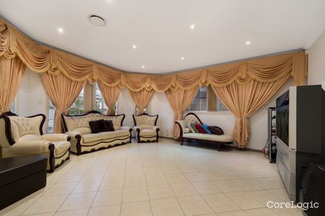 Property photo of 5 Bellerive Close West Hoxton NSW 2171