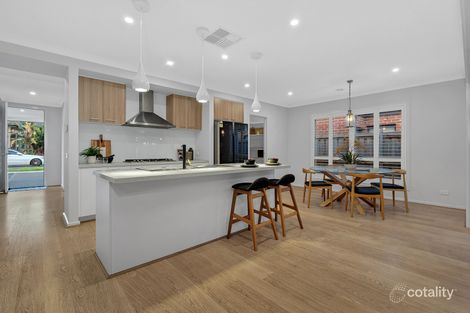 Property photo of 15 Lucinda Lane Cranbourne North VIC 3977