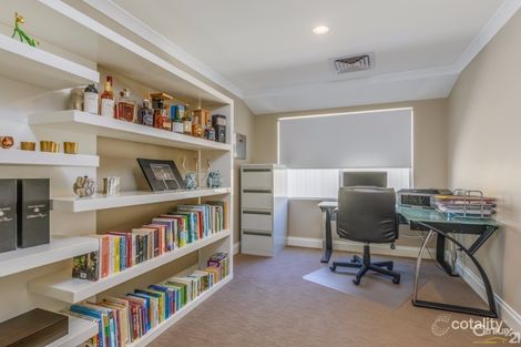 Property photo of 9 Walpole Way Gosnells WA 6110