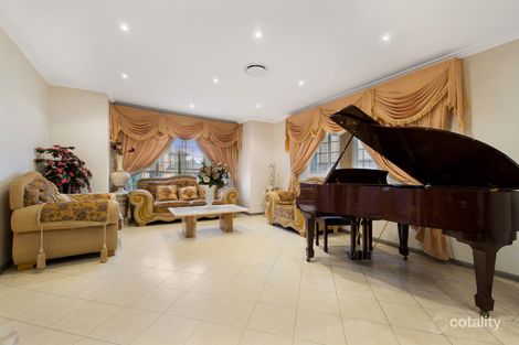 Property photo of 5 Bellerive Close West Hoxton NSW 2171