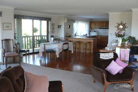 16 Cleeland St, Newhaven, VIC 3925