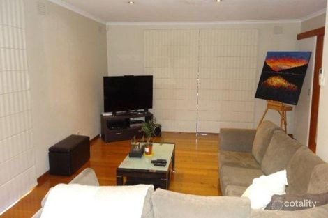 Property photo of 3 Galway Grove Gladstone Park VIC 3043