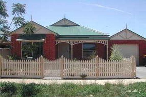 Property photo of 6 Great Barr Crescent Caroline Springs VIC 3023
