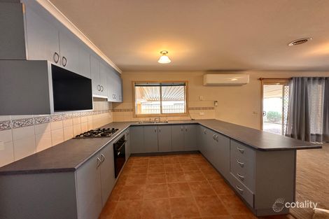 Property photo of 11 Hillview Drive Carrum Downs VIC 3201