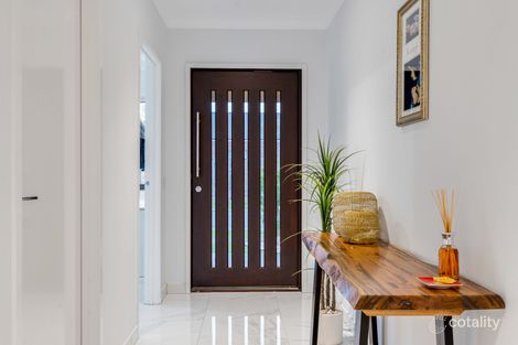 Property photo of 41 Whiteleaf Drive Mickleham VIC 3064