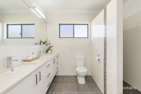 Property photo of 20 Traviston Way Burrum Heads QLD 4659