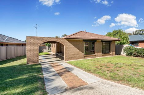 19 Burns St, Spring Gully, VIC 3550