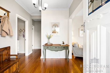 Property photo of 33 Amiet Street Greensborough VIC 3088