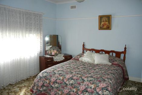 Property photo of 14 Williamson Street Drouin VIC 3818