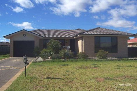 Property photo of 33 Doncaster Avenue Dubbo NSW 2830