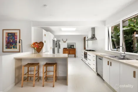 Property photo of 26 Dolphin Crescent Avalon Beach NSW 2107