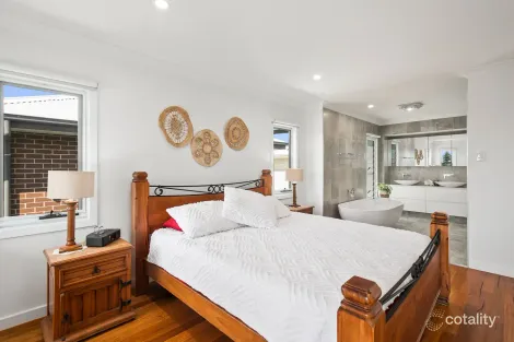Property photo of 53 Caravel Crescent Shell Cove NSW 2529