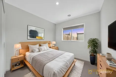 Property photo of 15 Dalston Path Wyndham Vale VIC 3024