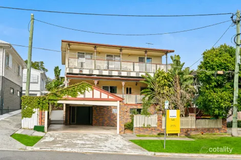 69 Donald St, Camp Hill, QLD 4152