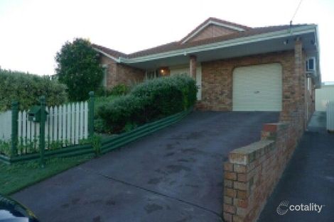 2 Walnut Gr, Castletown, WA 6450