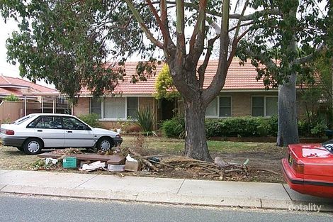 3 Bickley Cres, Manning, WA 6152