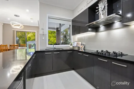 Property photo of 19 Tournament Road Chirnside Park VIC 3116