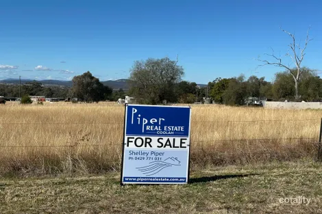 30 MERRIGULA ST, TAMBAR SPRINGS, NSW 2381