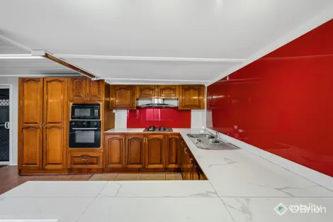 Property photo of 4 Corey Close Deer Park VIC 3023