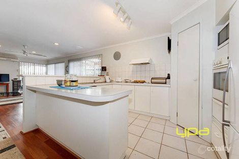 Property photo of 9 Emerson Court Roxburgh Park VIC 3064