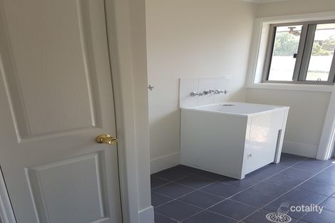 Property photo of 2 Currawong Place Inverell NSW 2360