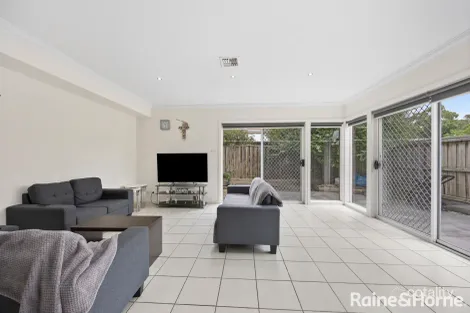 Property photo of 2 Viewbank Circuit Roxburgh Park VIC 3064