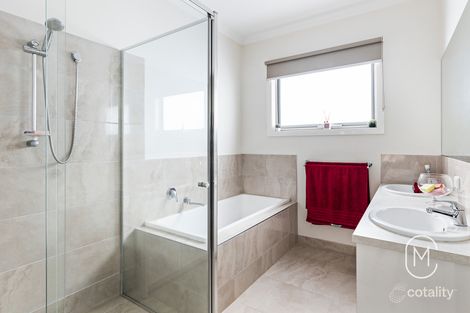 Property photo of 50 Mollison Drive Doreen VIC 3754