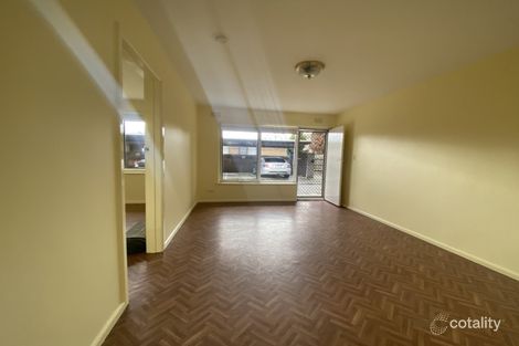 4/4 Walnut St, Carnegie, VIC 3163