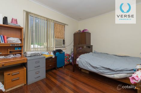 Property photo of 3 Barnsley Street Queens Park WA 6107