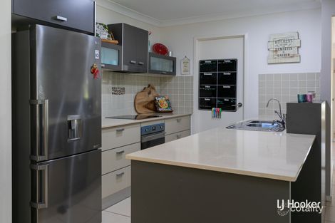 Property photo of 27 Shaw Place Redland Bay QLD 4165