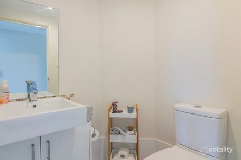 7/70 West Churchill Ave, Lake Coogee, WA 6166