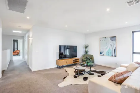 Property photo of 1 Goulburn Place Doncaster VIC 3108