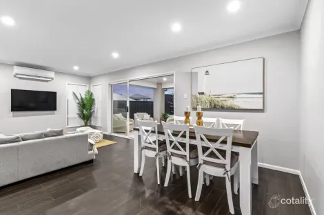 Property photo of 42 Superior Parade Bridgeman Downs QLD 4035