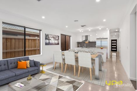 Property photo of 18 Wreath Drive Tarneit VIC 3029