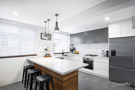 Property photo of 2/19 Clarke Street Narrabeen NSW 2101