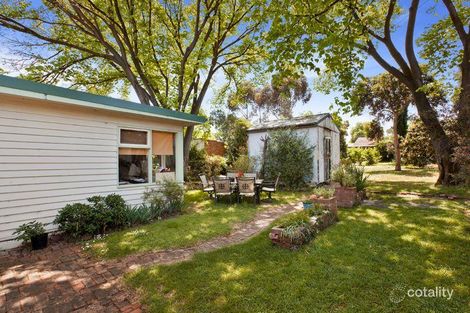 Property photo of 27 Rangeview Grove Balwyn North VIC 3104