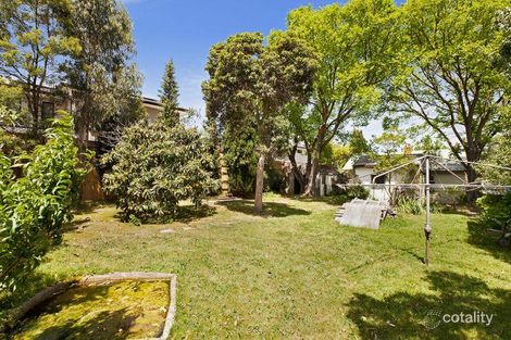 Property photo of 27 Rangeview Grove Balwyn North VIC 3104