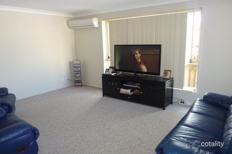 Property photo of 3/24-28 Hibiscus Crescent Aberglasslyn NSW 2320