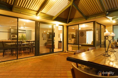 Property photo of 40 Carwoola Circle Carramar WA 6031