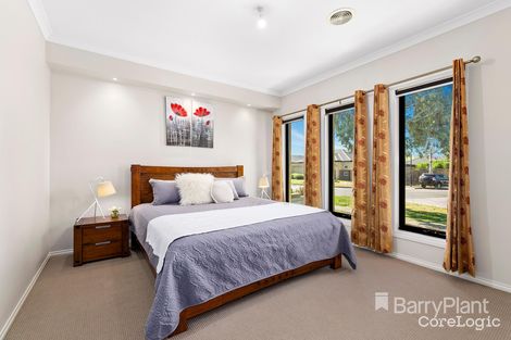Property photo of 32 Tuross Crescent South Morang VIC 3752