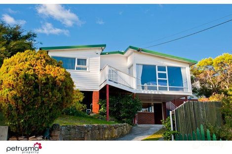 103 Malunna Rd, Lindisfarne, TAS 7015