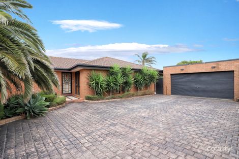 Property photo of 1 Gillingham Crescent Craigieburn VIC 3064