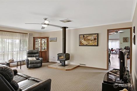 Property photo of 43 Peacock Avenue West Wodonga VIC 3690