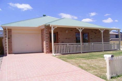 Property photo of 27 Eungella Terrace Forest Lake QLD 4078