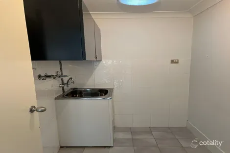 Property photo of 1/76 Pagoda Crescent Quakers Hill NSW 2763