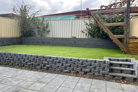 Property photo of 1/76 Pagoda Crescent Quakers Hill NSW 2763