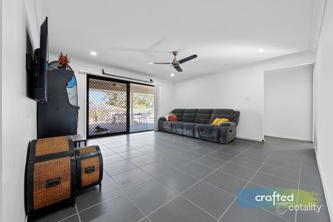 Property photo of 40 Outlook Crescent Flagstone QLD 4280