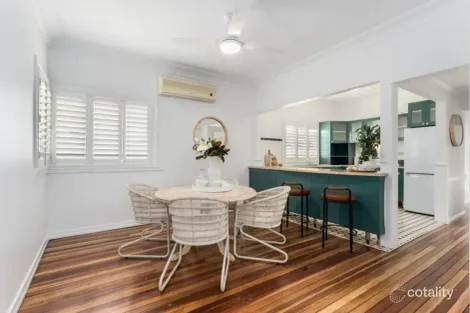 Property photo of 31 Herbert Street Camp Hill QLD 4152