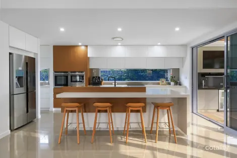 Property photo of 32 Parnki Parade Palm Beach QLD 4221