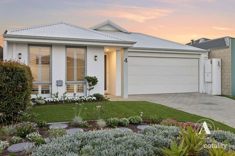 4 Golden Way, Piara Waters, WA 6112